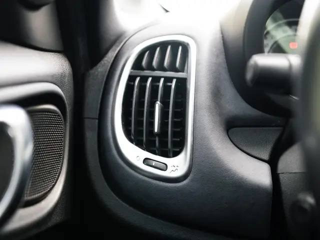 Fiat 500L 0.9 Lounge 105Pk Pano, 48.000km!!!! NAP !! 2015 Benzine 39