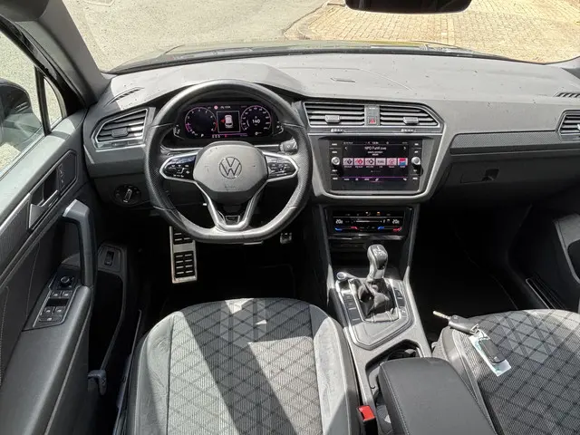 Volkswagen Tiguan 1.5 TSI R-Line Business+ 2021 Benzine 13