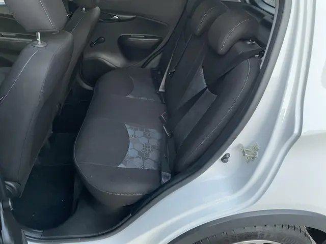 Opel KARL 1.0 Rocks Online Edition 2018 Benzine 9