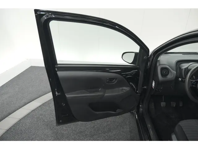 Peugeot 108 1.0 e-VTi Active 2021 Benzine 47