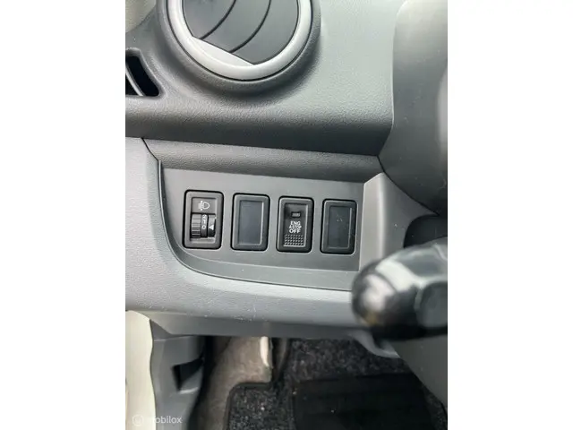 Suzuki Alto 1.0 Celebration EASSS 2015 Benzine 10