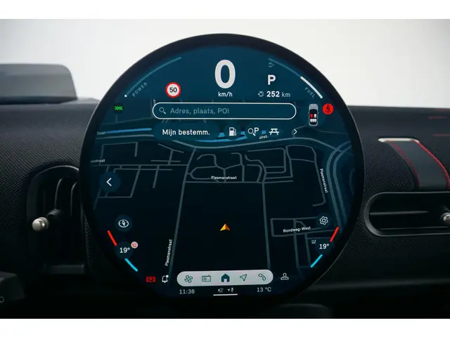 MINI 5-Deurs Cooper 2025 Benzine 22