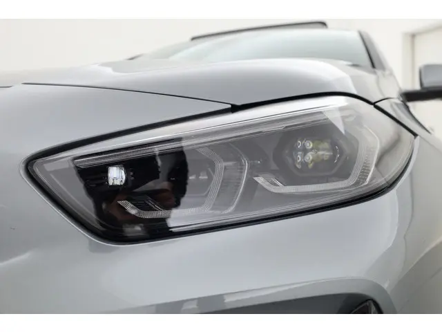 BMW 1 Serie 118i M-Sport Pro - Orig. NL 2024 Benzine 48