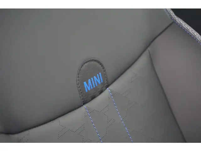 MINI 3-Deurs Cooper C 2024 Benzine 19