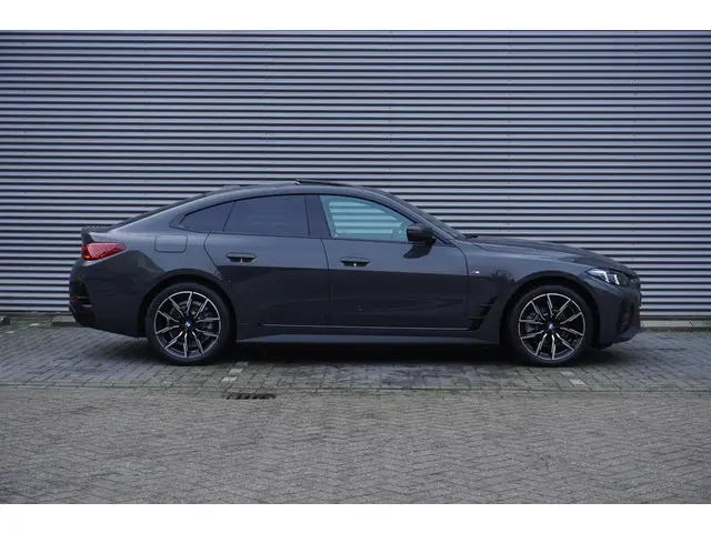 BMW i4 eDrive35 2025 Elektrisch 4