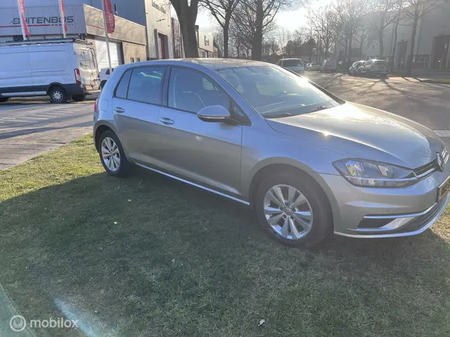 Volkswagen Golf 1.0 TSI Comfortline Business 2017 Benzine 4