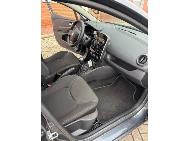 Renault Clio 1.5 dCi Intens 2018 Benzine 11