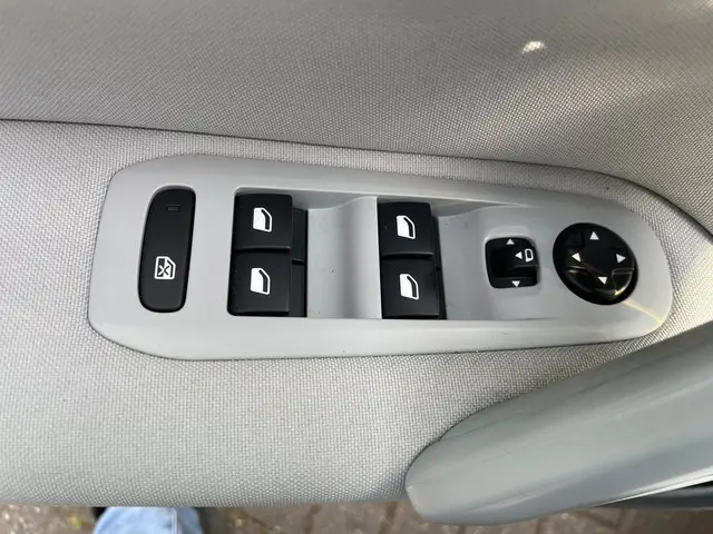Peugeot 308 1.2 PureTech Active 2015 Benzine 13