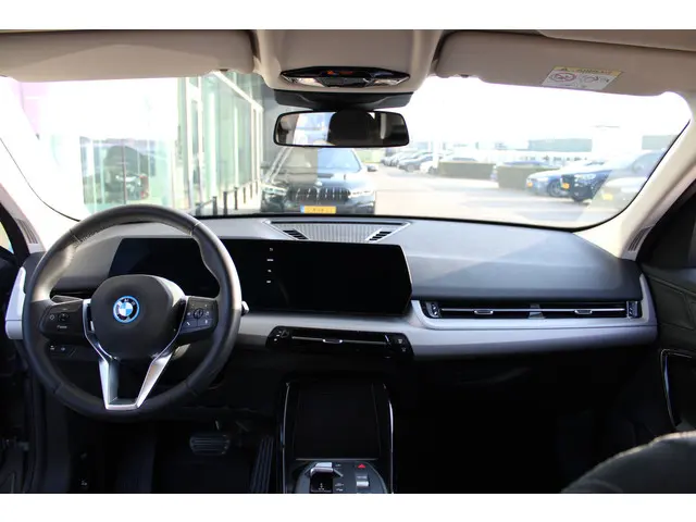 BMW iX2 eDrive20 2025 Elektrisch 9