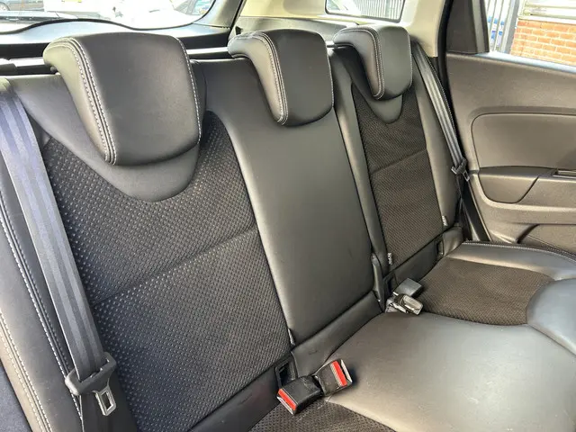 Renault Clio Estate 0.9 TCe Intens 2018 Benzine 19