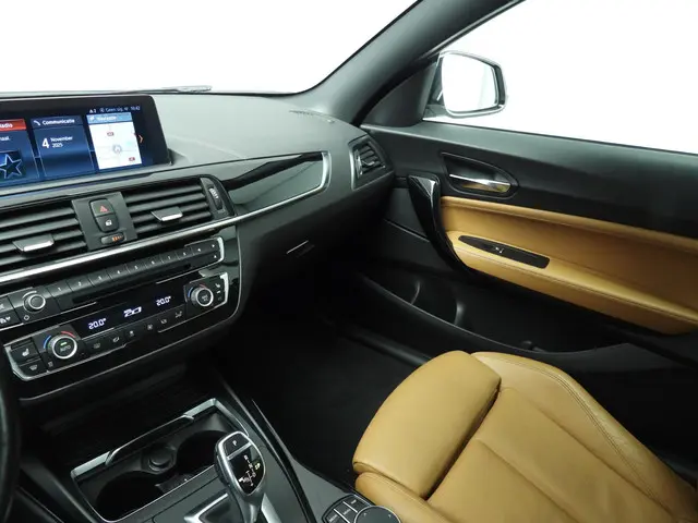 BMW 2 Serie Cabrio 220i 2018 Benzine 40