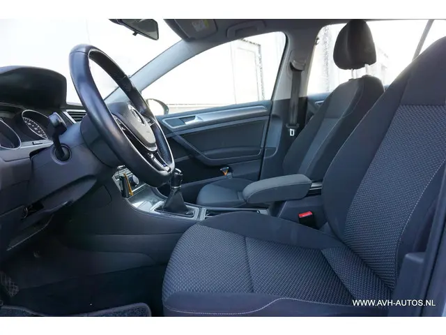 Volkswagen Golf 1.0 TSI Trendline 2018 Benzine 6