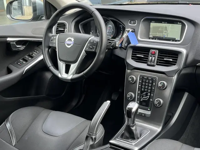 Volvo V40 2.0 T3 Momentum 2016 Benzine 62