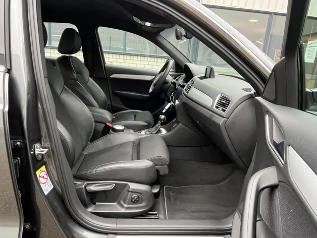 Audi Q3 1.4 TFSI CoD Sport Advance Sport 2018 Benzine 28