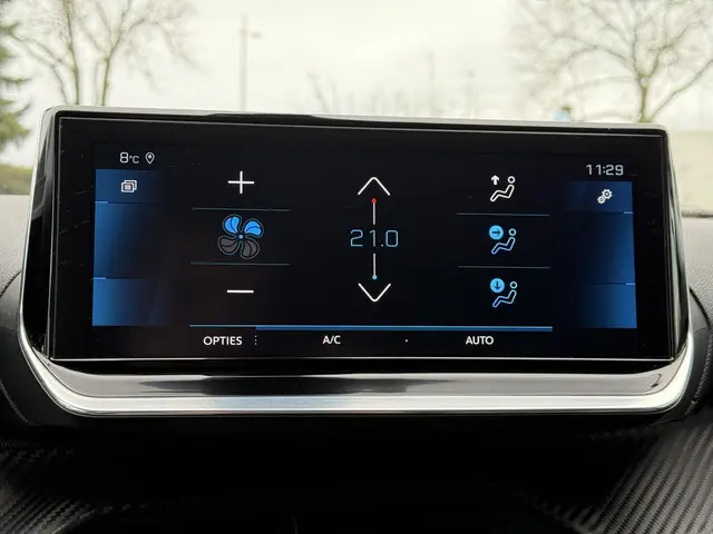 Peugeot 2008 1.5 BlueHDi Allure 2020 Diesel 22