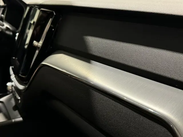 Volvo XC60 2.0 T8 AWD Momentum Pro 2020 Hybride Benzine 19