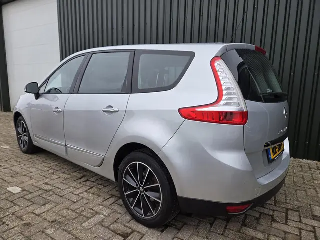Renault Grand Scénic 1.6 dCi Bose 2012 Diesel 3