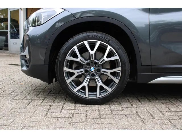 BMW X1 sDrive20i VDL Nedcar Edition 2020 Benzine 10