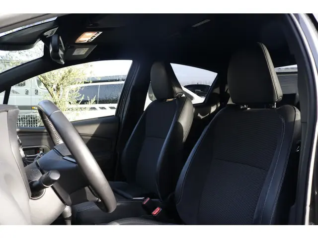 Toyota Yaris 1.5 Hybrid Premium 2017 Hybride Benzine 12