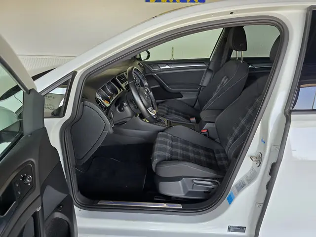 Volkswagen Golf 1.4 TSI PHEV GTE 2018 Hybride Benzine 3