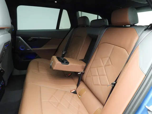 BMW 5 Serie Touring 530e 2025 Hybride Benzine 8