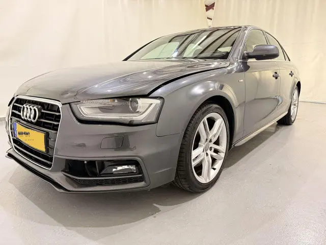 Audi A4 Sedan 1.8 TFSI S Edition Automaat 2015 Benzine 2