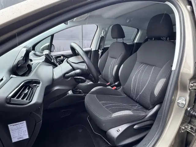 Peugeot 208 1.2 VTi Active / 5 Deurs / Trekhaak 2014 Benzine 6