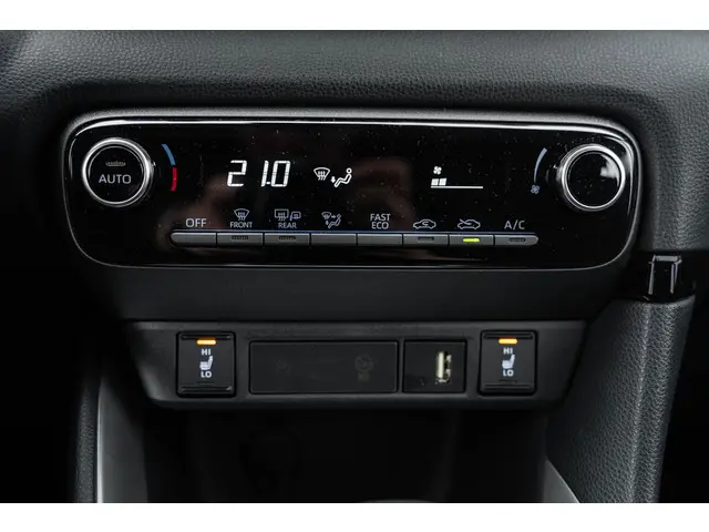 Toyota Yaris 1.5 Hybrid Dynamic 2022 Hybride Benzine 33