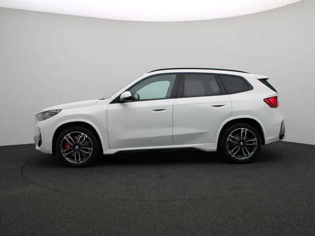 BMW iX1 eDrive20 2025 Elektrisch 4