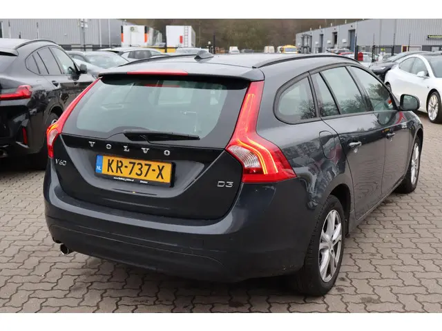 Volvo V60 2.0 D3 Summum 2016 Diesel 5
