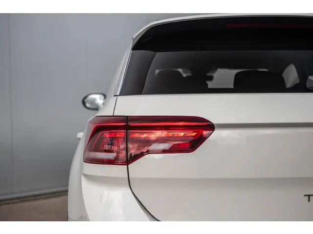 Volkswagen T-Roc 1.5 TSI ACT Life 2023 Benzine 6