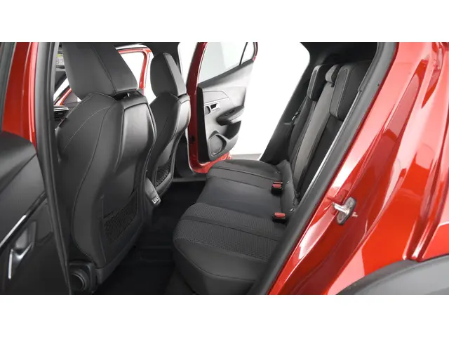 Peugeot 2008 PureTech 130 GT 2022 Benzine 23