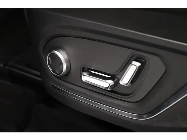 Lynk & Co 01 1.5 2021 Hybride Benzine 29