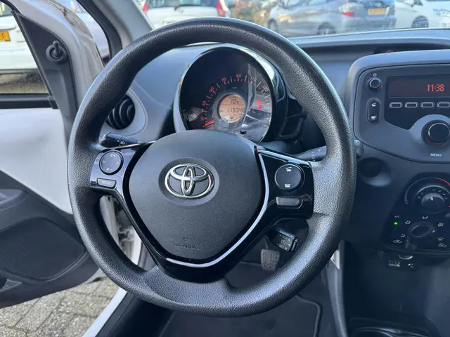 Toyota Aygo 1.0 VVT-i X-Fun, Bluetooth 2019 Benzine 11