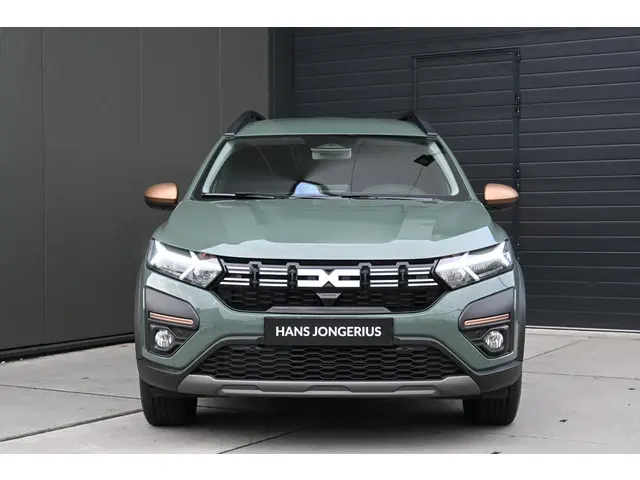 Dacia Jogger Hybrid 140 Extreme 2025 Hybride Benzine 2