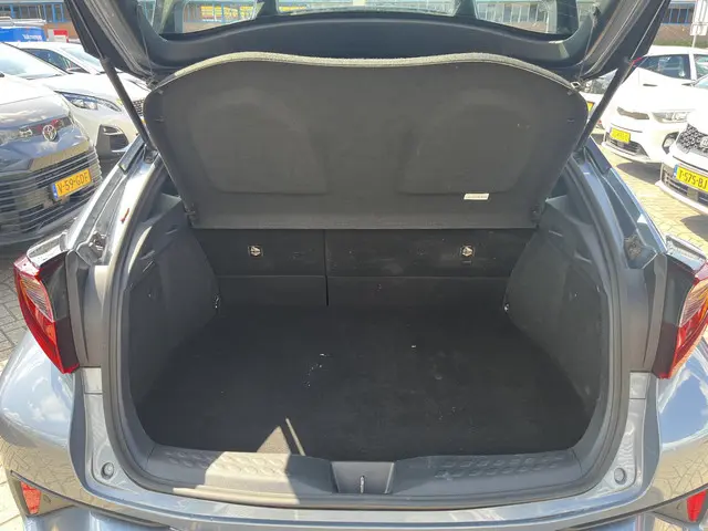 Toyota C-HR 2.0 Hybrid Dynamic 2020 Hybride Benzine 22
