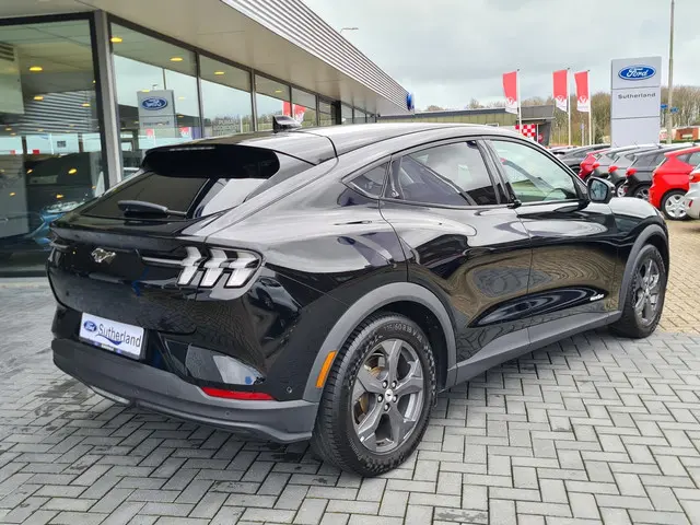 Ford Mustang Mach-E Extended RWD 98 kWh 2021 Elektrisch 4