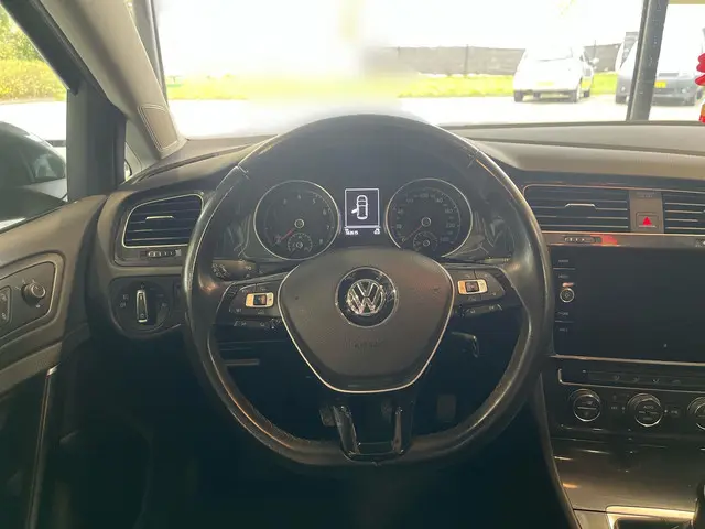 Volkswagen Golf 1.0 TSI Comfortline 2017 Benzine 28