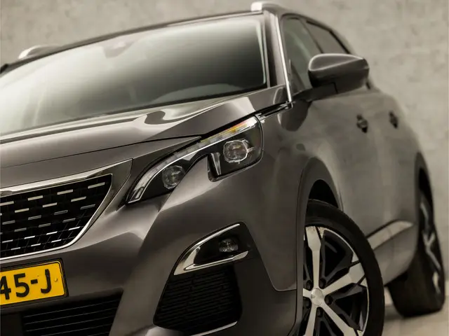 Peugeot 5008 1.2 PureTech Allure 2018 Benzine 12