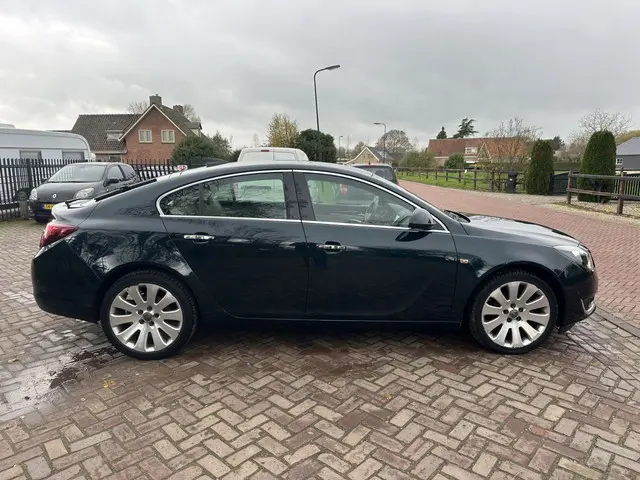 Opel Insignia 1.6 T Cosmo full options 2015 Benzine 5