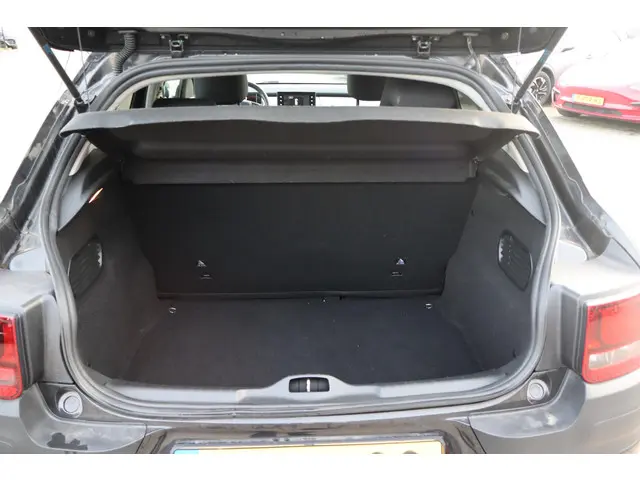 Citroën C4 Cactus 1.2 PureTech Shine 2015 Benzine 16