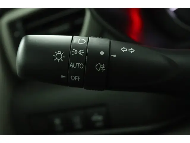 Suzuki Swift 1.2 Select Smart Hybrid 2025 Benzine 32