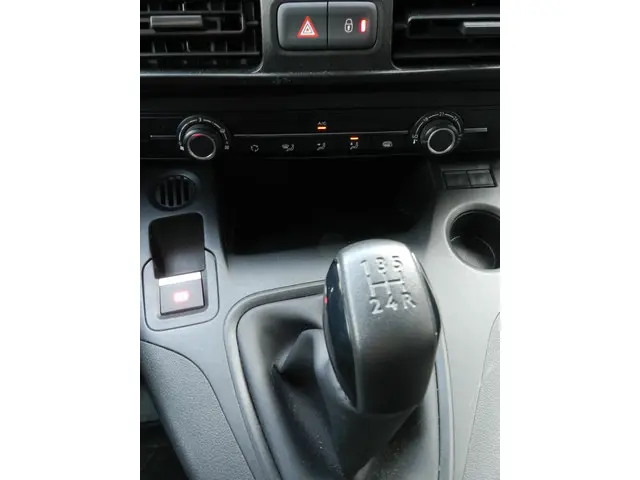 Peugeot Partner 1.5 BlueHDI Premium 2021 Diesel 12