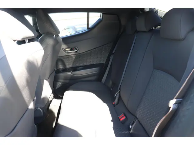 Toyota C-HR 2.0 Hybrid Style, 2022 Hybride Benzine 15