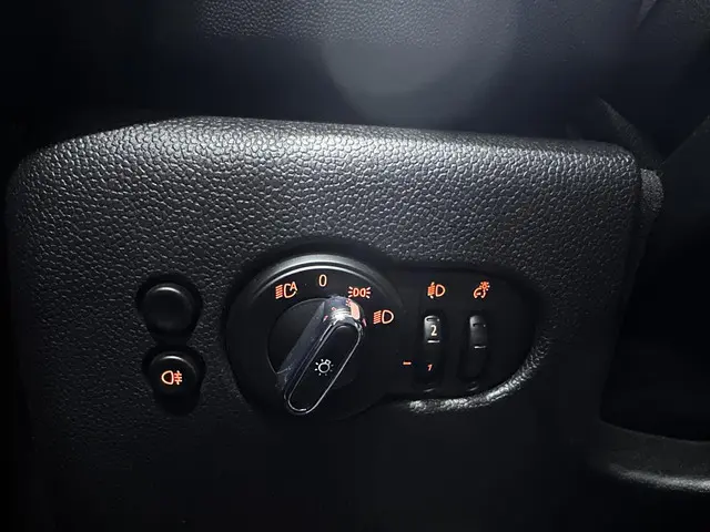 MINI Electric Mini Yours 33 kWh 136 pk 2022 Elektrisch 20