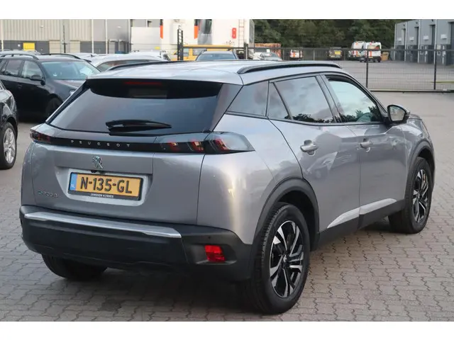 Peugeot e-2008 EV Allure 50 kWh 2021 Elektrisch 5