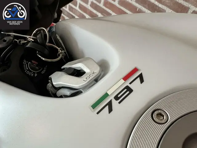 Ducati Monster 797 ABS 2018 Benzine 13