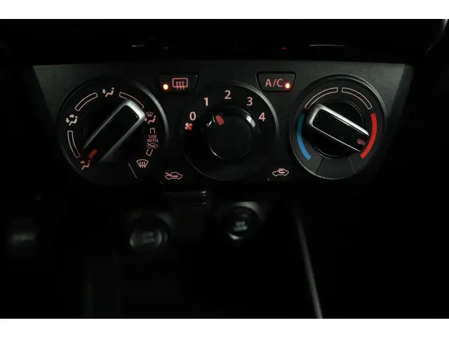 Suzuki Swift 1.2 Select Smart Hybrid 2022 Benzine 7