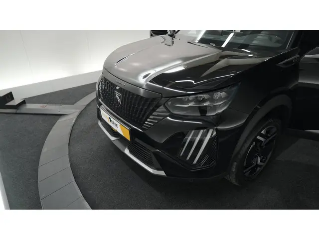 Peugeot 2008 PureTech 130 EAT8 GT 2024 Benzine 17