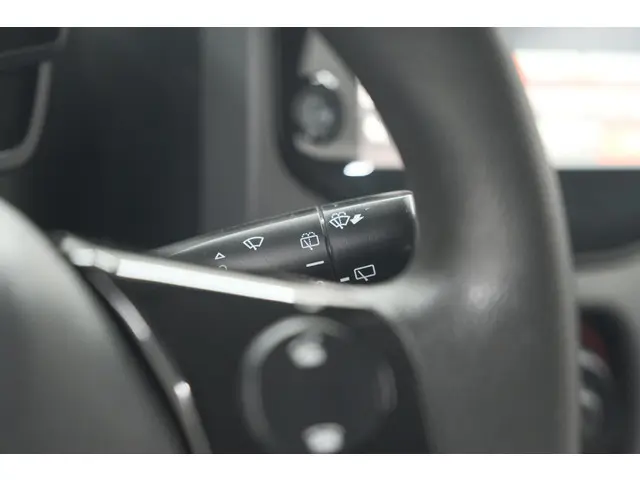 Peugeot 108 1.0 e-VTi Active 2019 Benzine 29